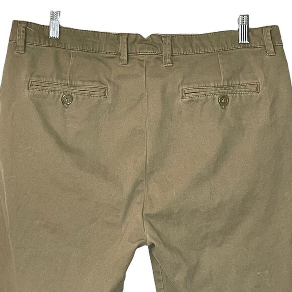 American Tall Khaki Flat Front Shorts, size 36 XT - Picture 4 of 9